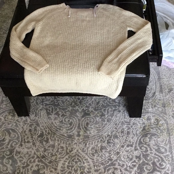 KnitWear Sweaters - LIGHT WEIGHT OPEN WEAVE SWEATER SM